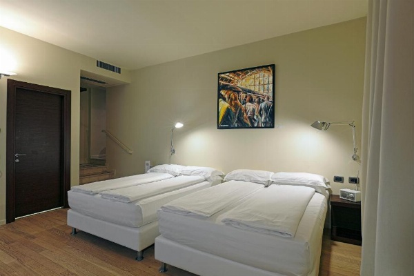 I Portici Hotel Bologna image 25